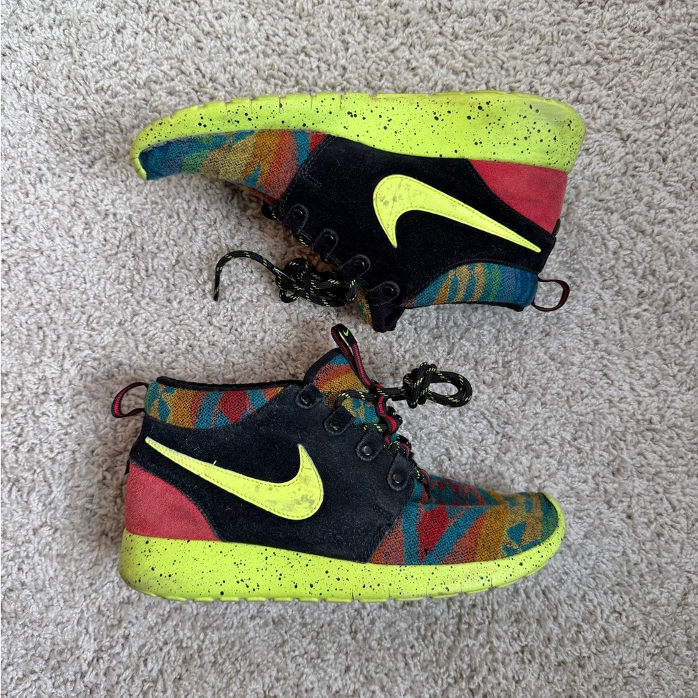 Nike Roshe One Mid Winter Pendleton GS Sneakers 6Y